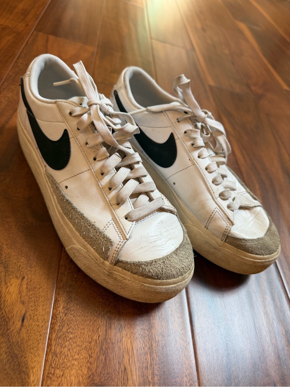 Nike White and Black Low-Top Sneakers with Suede Accents